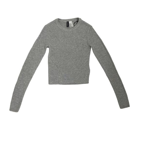 Divided by H&M Ribbed Gray Cropped Preppy Basics Capsule Sweater Size Women's XS - Picture 1 of 2